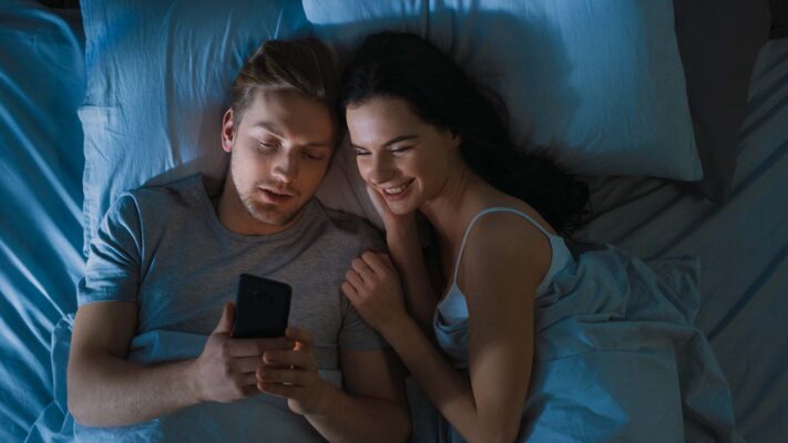 Erfahrungen mit Bettbeziehung – Wie sicher ist anonymer Chat wirklich?